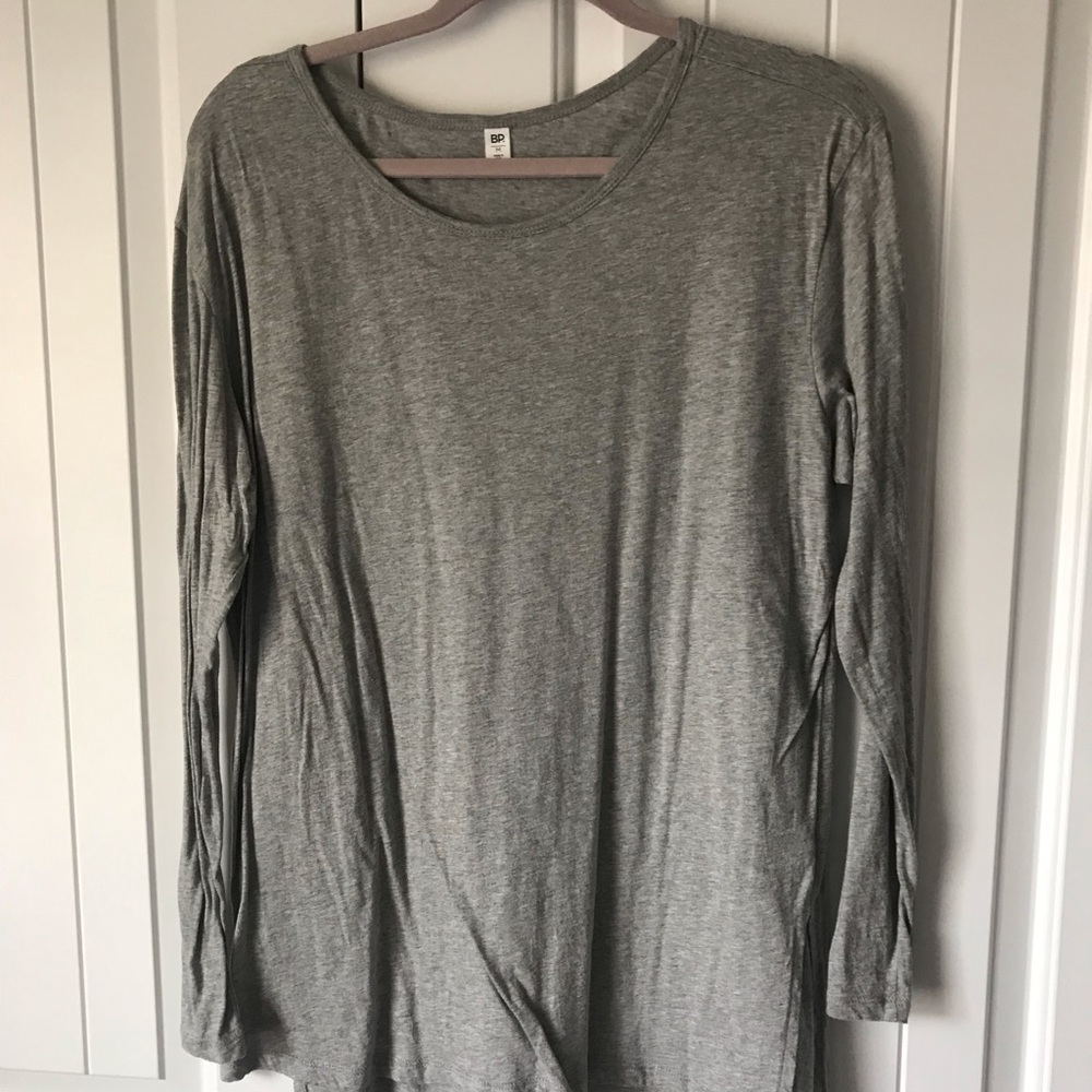 Gray long sleeve tunic